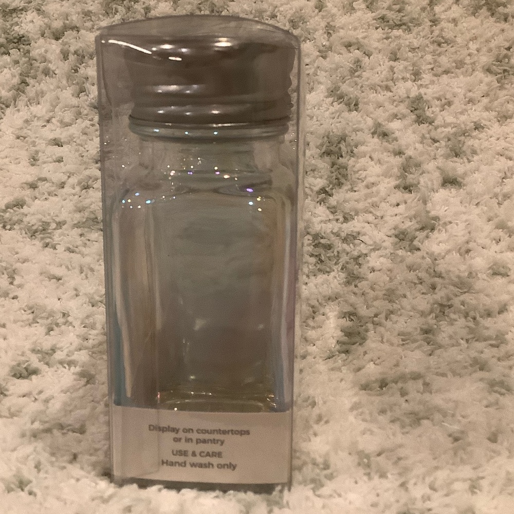Willow & Reed Pink Ribbon Valentines Day Glass Salt Pepper Shaker Set NWT boxed - Picture 6 of 14